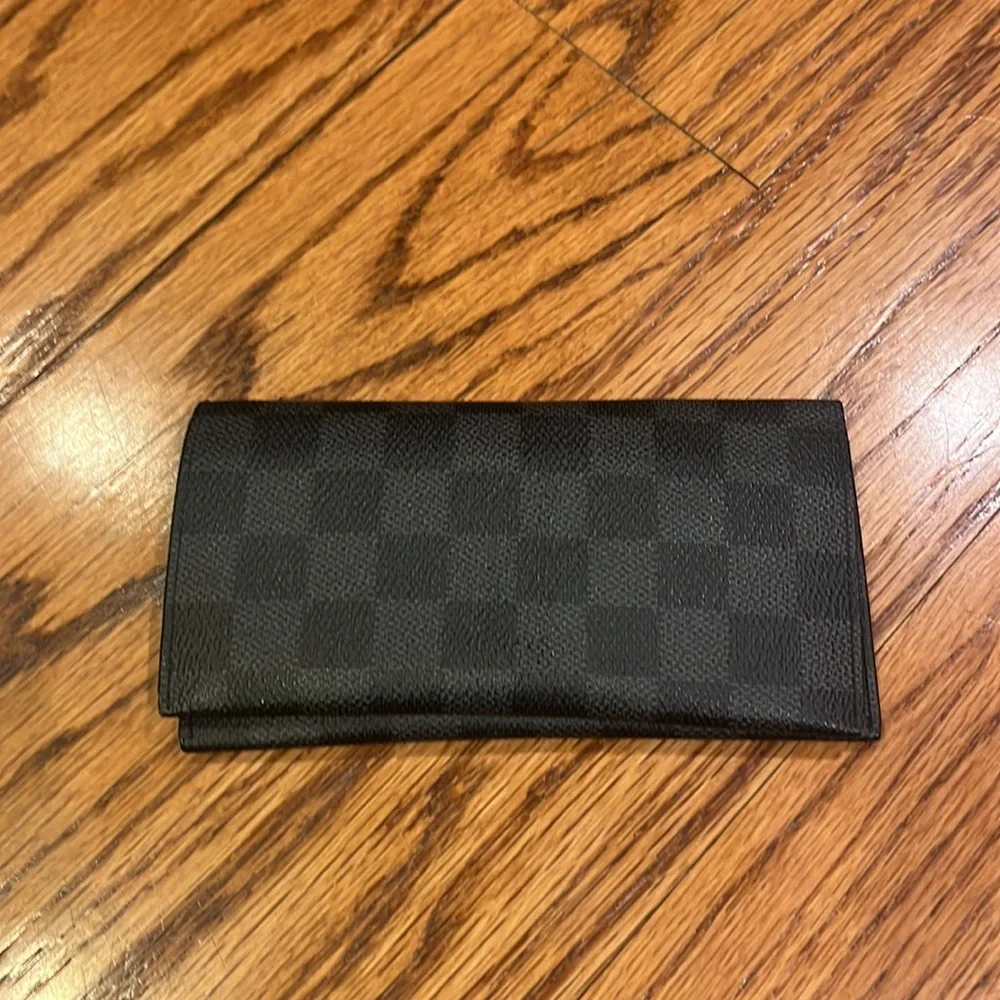 Louis Vuitton Men’s Brazza Black/Grey Checkerboard Wallet - Picture 3 of 5